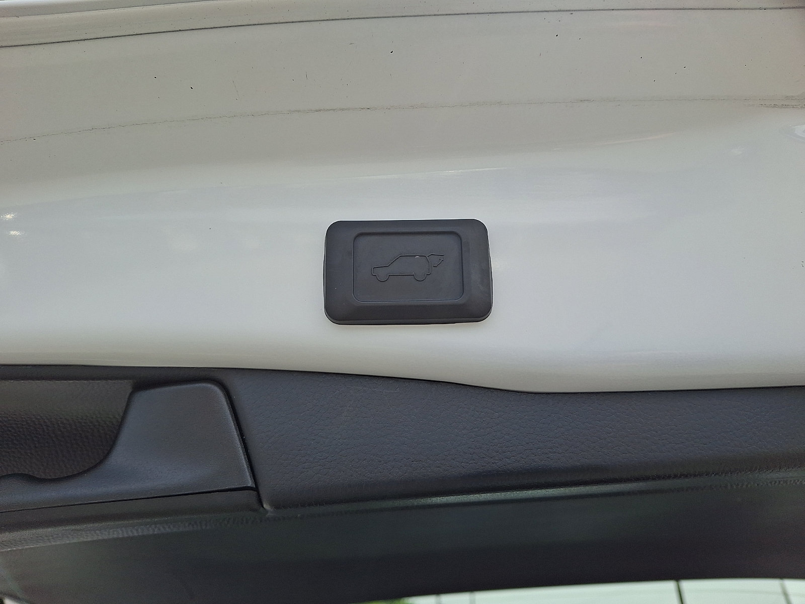 Used 2021 Toyota RAV4 XLE Premium AWD/4WD image 29