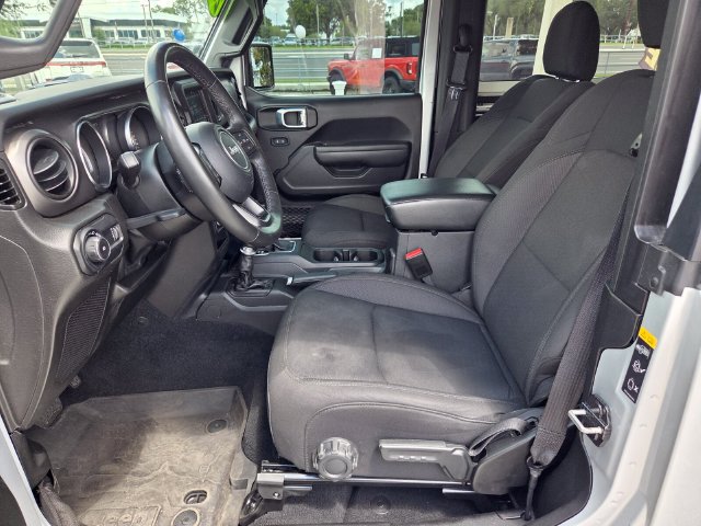 Used 2023 Jeep Wrangler Sport AWD/4WD image 6