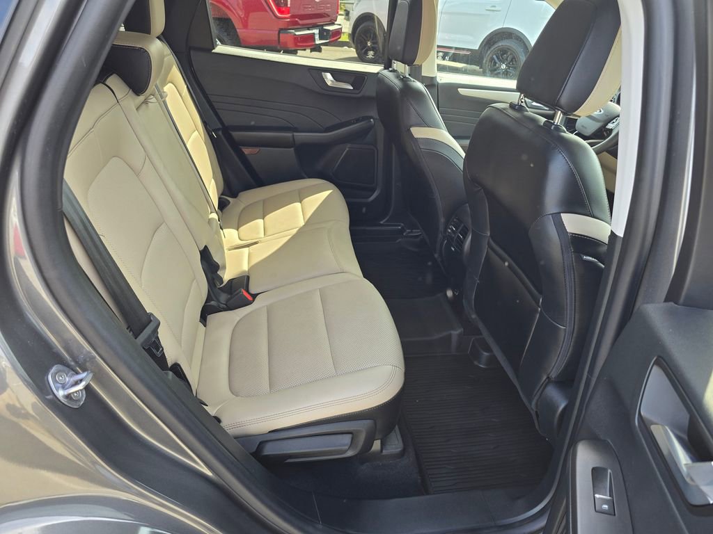 Used 2022 Ford Escape SEL image 12