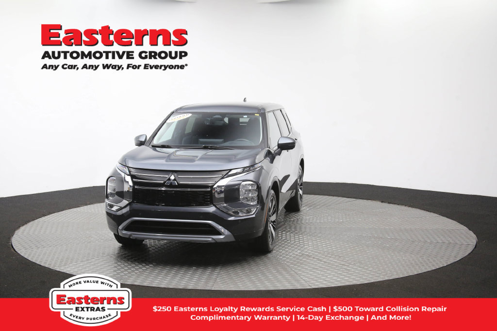 Used 2025 Mitsubishi Outlander SE FWD image 55