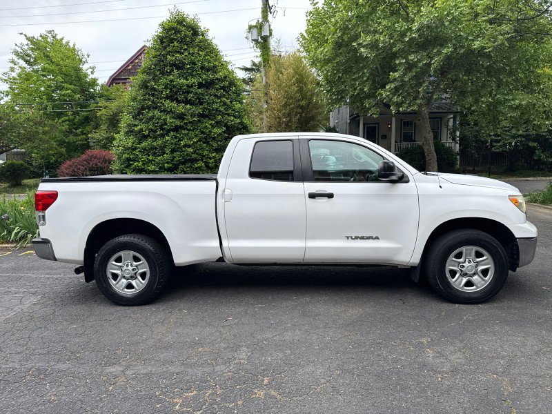 Used 2011 Toyota Tundra 4x4 Double Cab w/ Tow Pkg image 6