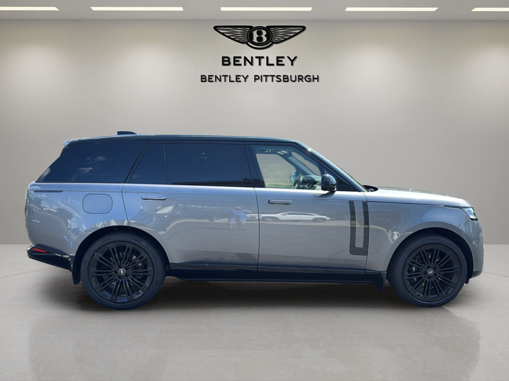 Used 2025 Land Rover Range Rover Long Wheelbase SE AWD/4WD image 4