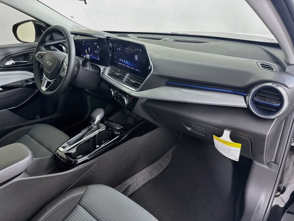 New 2026 Chevrolet Trax LT w/ Midnight Edition FWD image 28