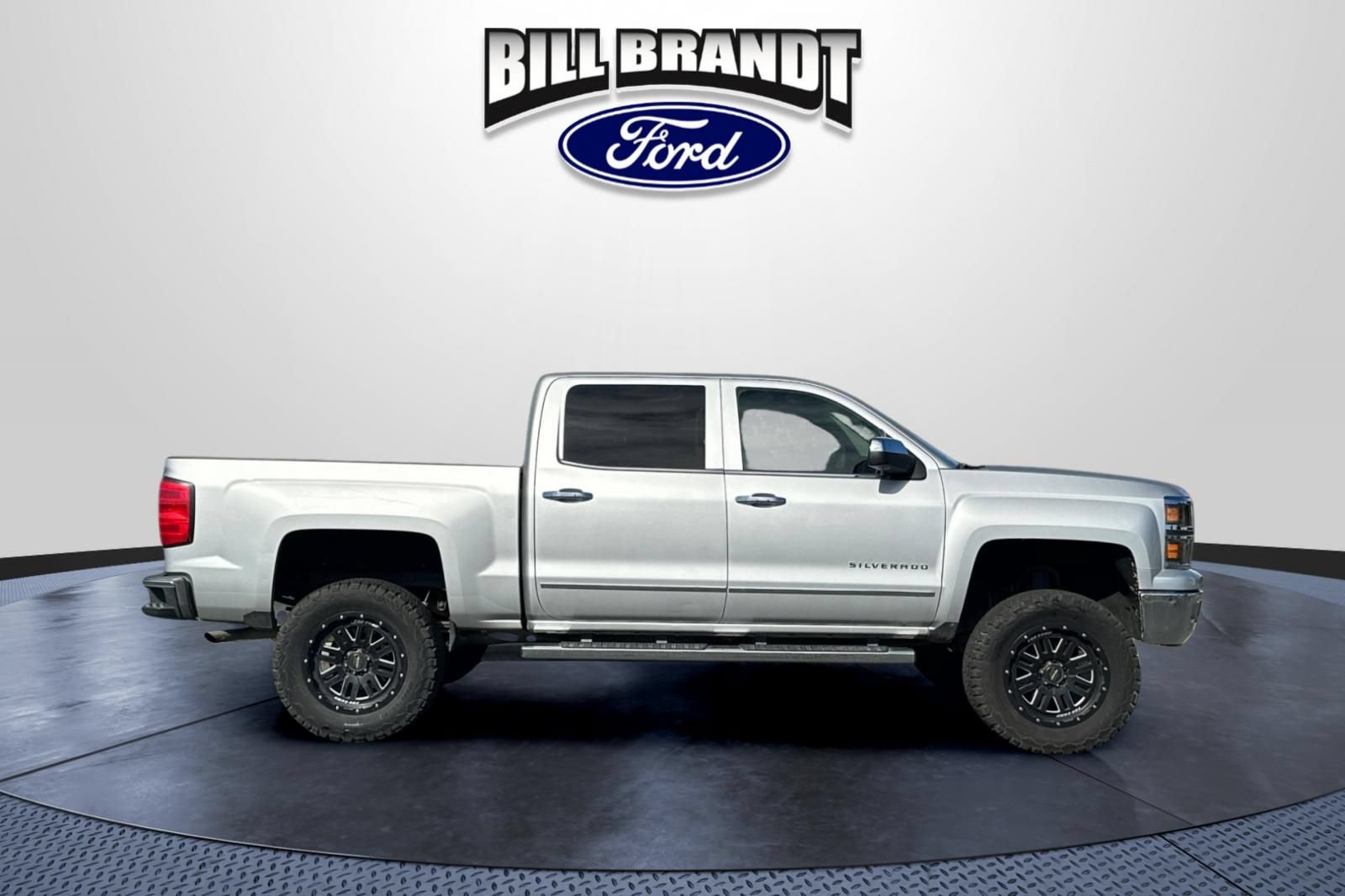 Used 2015 Chevrolet Silverado 1500 LTZ RWD image 2