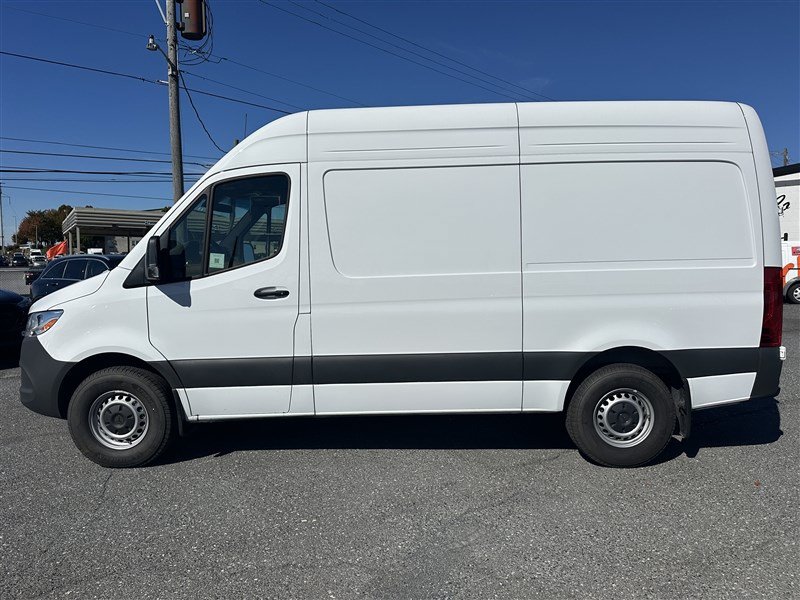 Used 2026 Mercedes-Benz Sprinter 2500 image 4