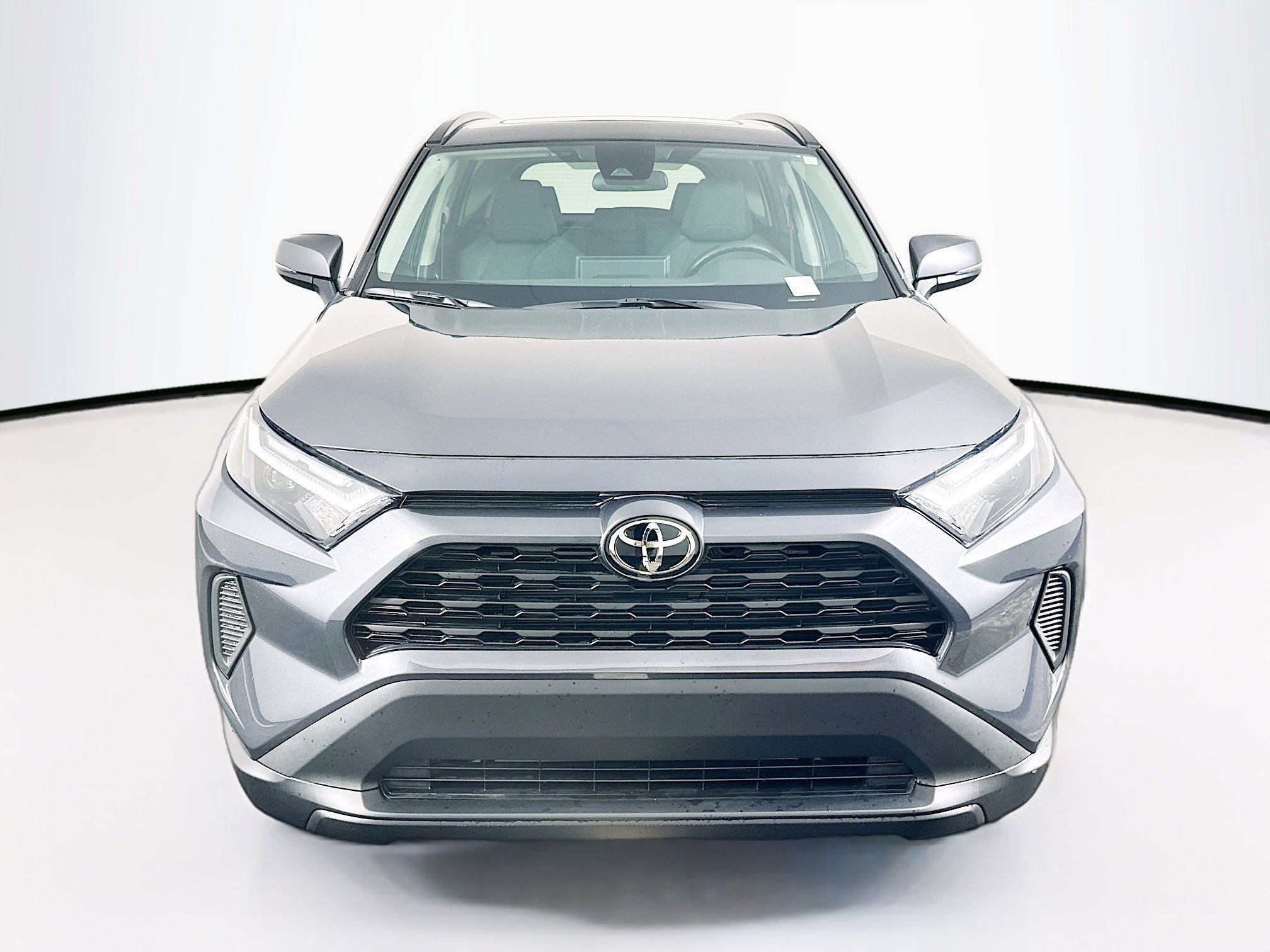 Used 2025 Toyota RAV4 XLE w/ Convenience Package FWD image 2