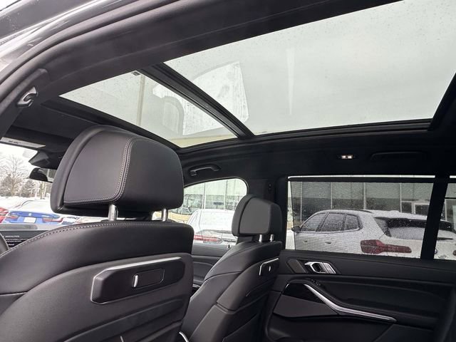 New 2026 BMW X7 xDrive40i w/ M Sport Package image 11