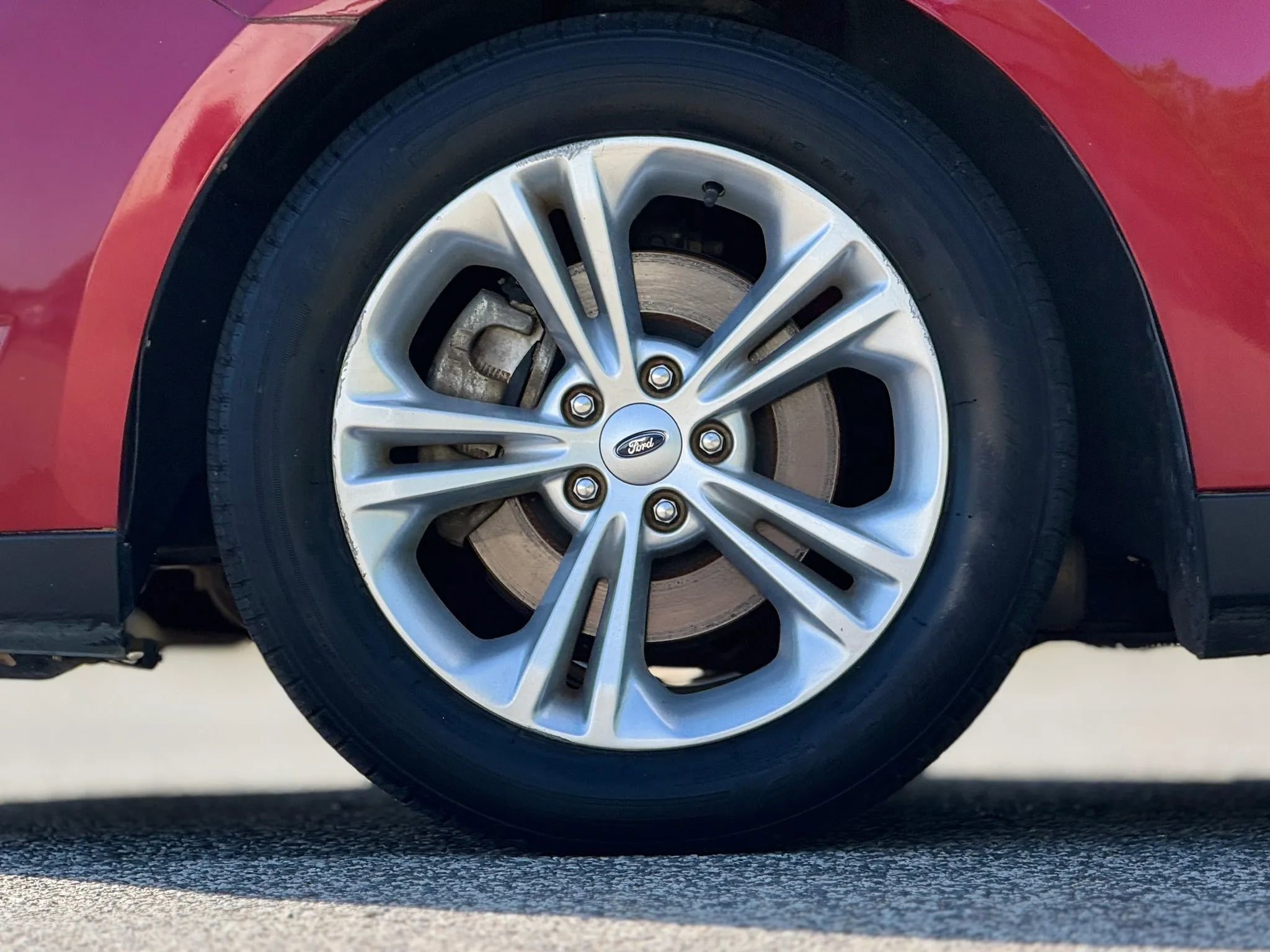 Used 2013 Ford Taurus SEL image 29