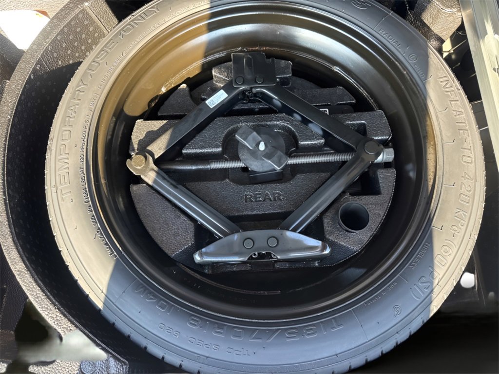 Used 2025 Cadillac XT5 Premium Luxury image 15