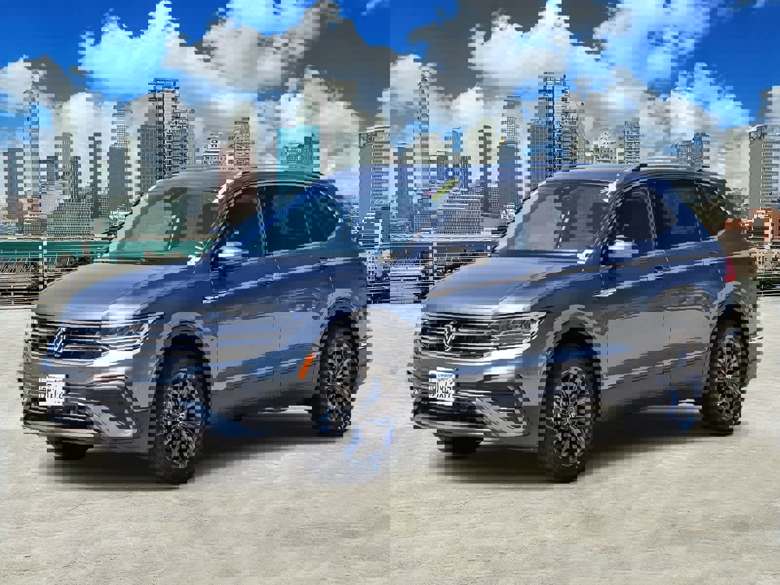 Used 2023 Volkswagen Tiguan SE w/ Panoramic Sunroof Package image 1