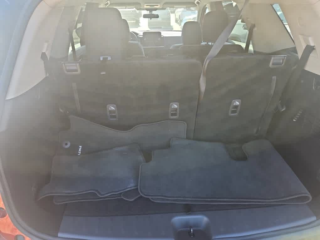 Used 2024 Nissan Pathfinder SV FWD image 9
