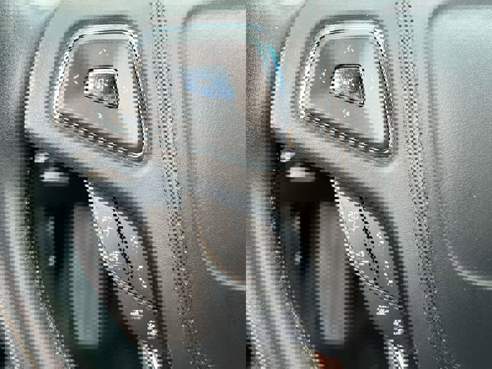 Used 2020 Lincoln MKZ Reserve w/ Luxury Package image 23