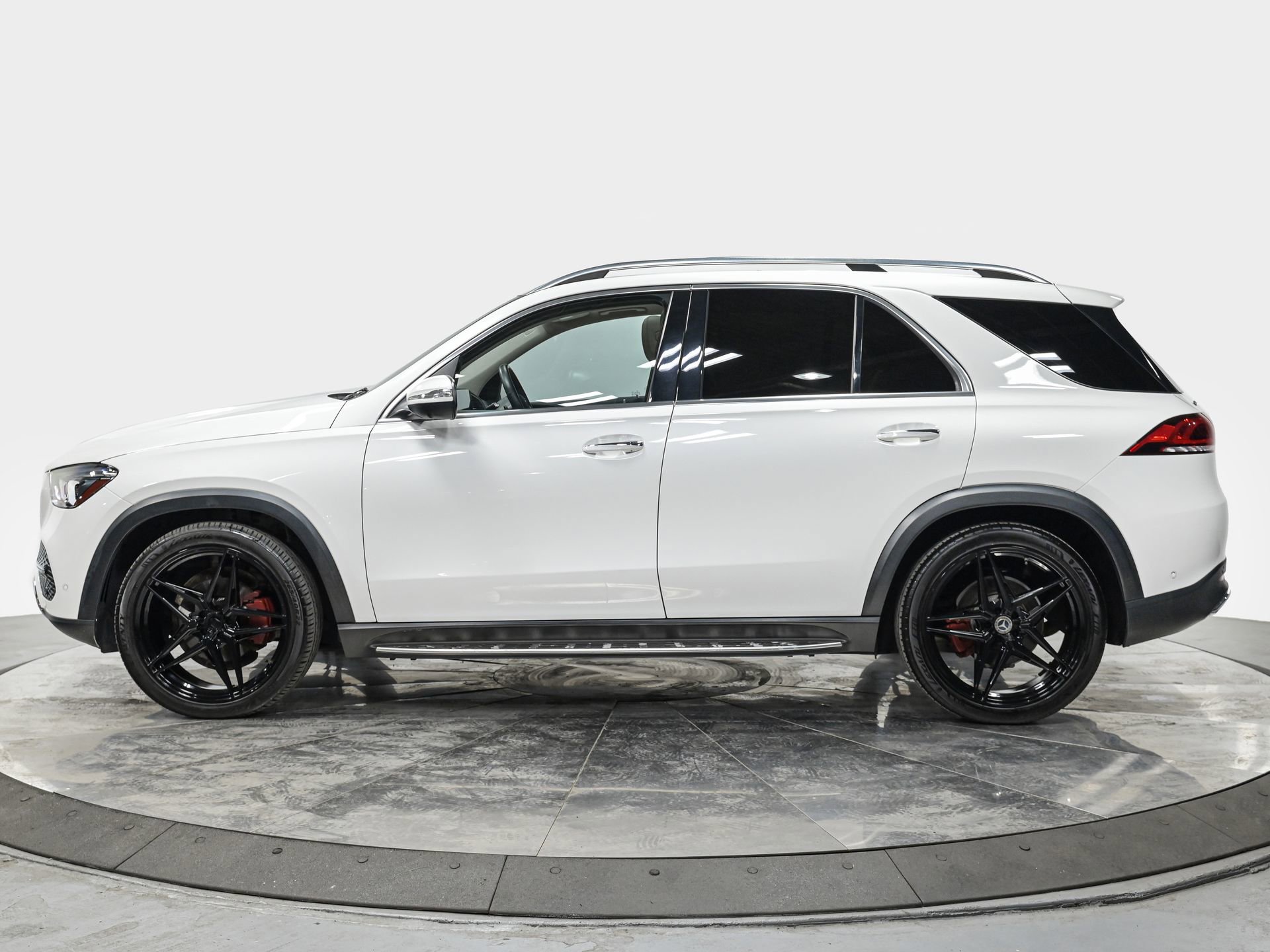 Used 2022 Mercedes-Benz GLE 350 4MATIC image 2