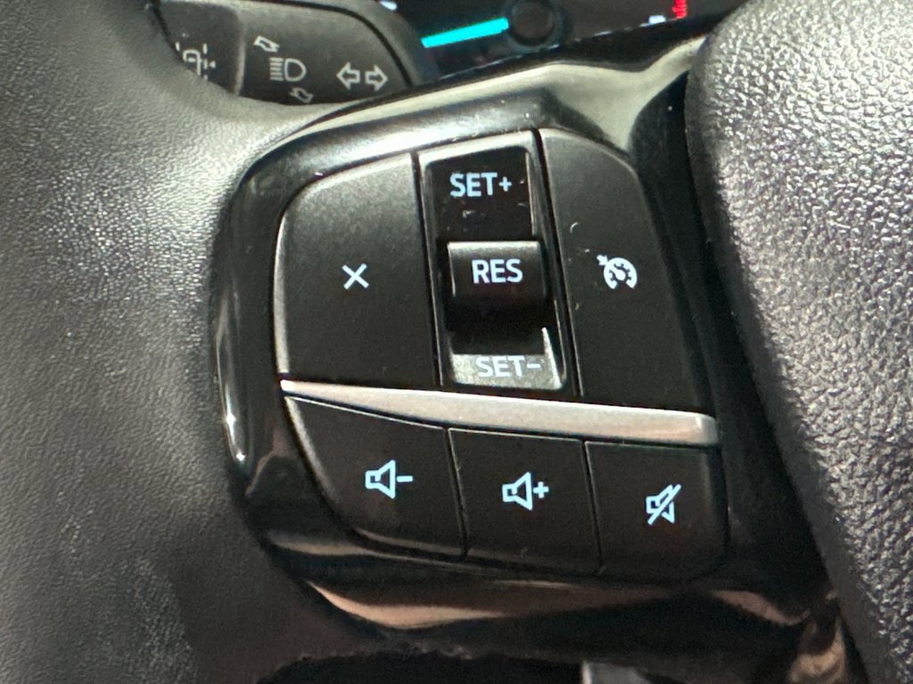 Used 2022 Ford Escape SEL image 5