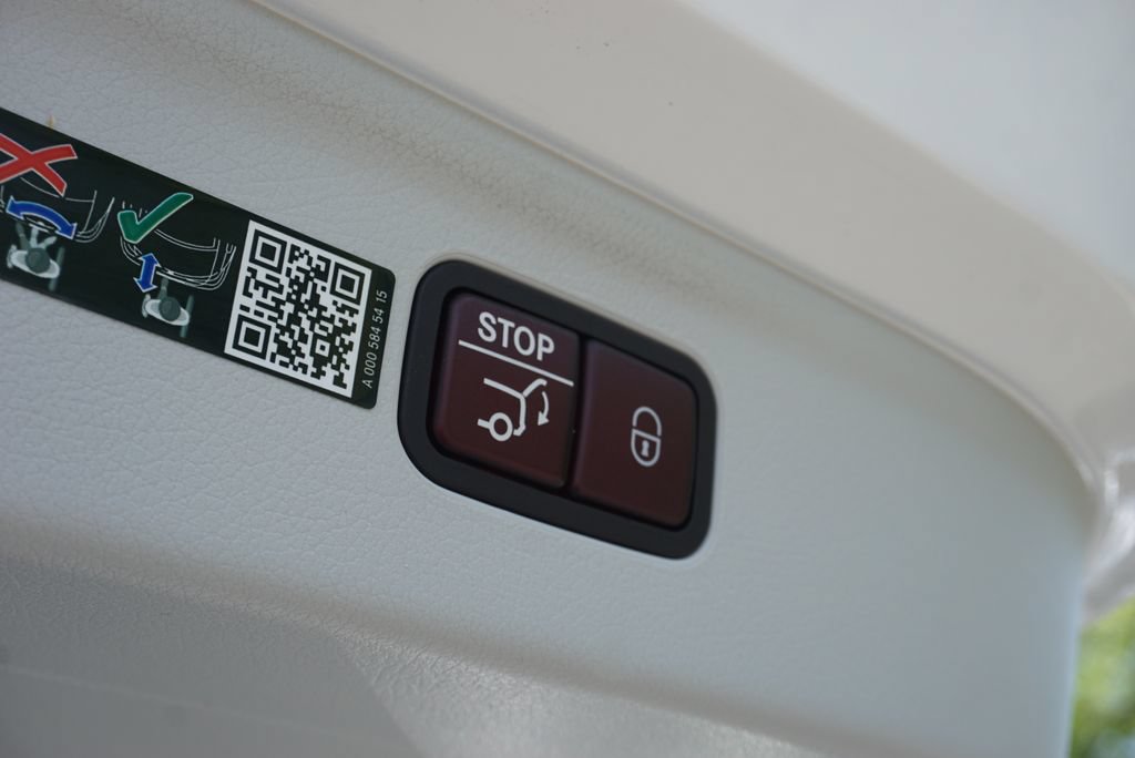 Certified 2023 Mercedes-Benz EQE 350+ SUV image 34
