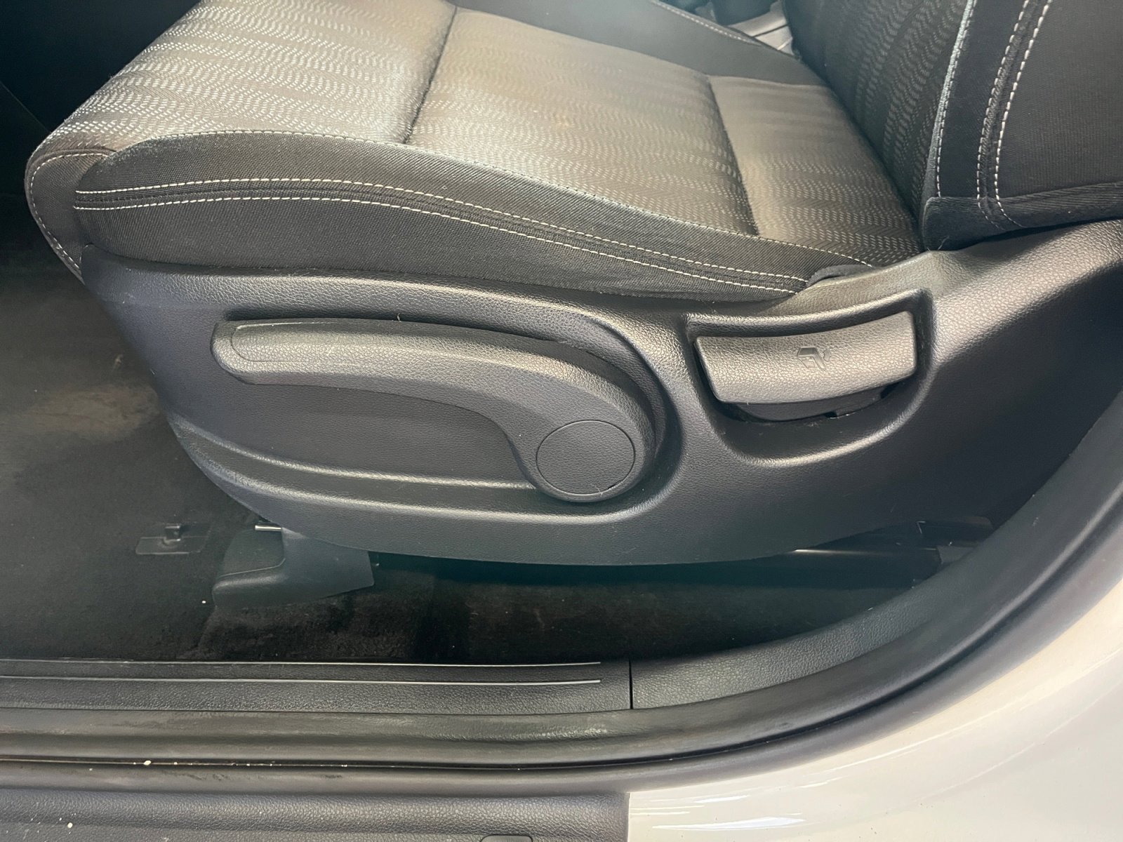 Used 2021 Kia Sportage LX image 10