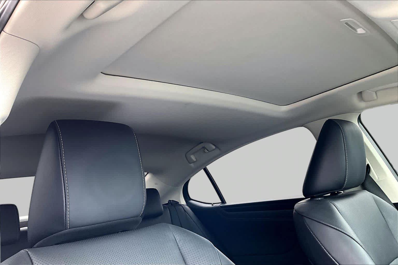 Used 2024 Lexus ES 300h w/ Premium Package FWD image 13