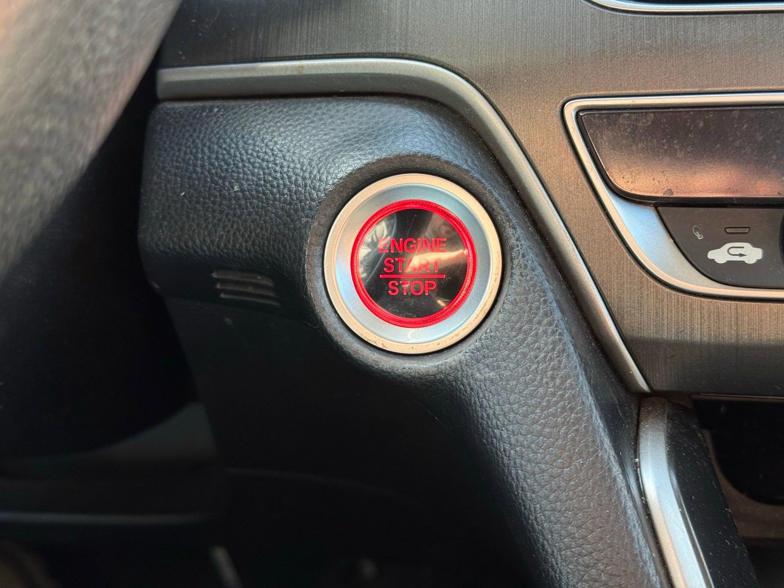 Used 2018 Honda Accord LX image 25