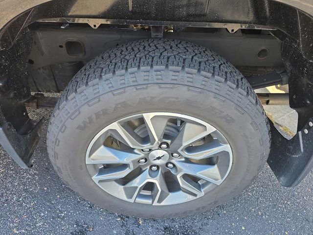 Used 2023 Chevrolet Silverado 1500 RST w/ Z71 Off-Road Package AWD/4WD image 16