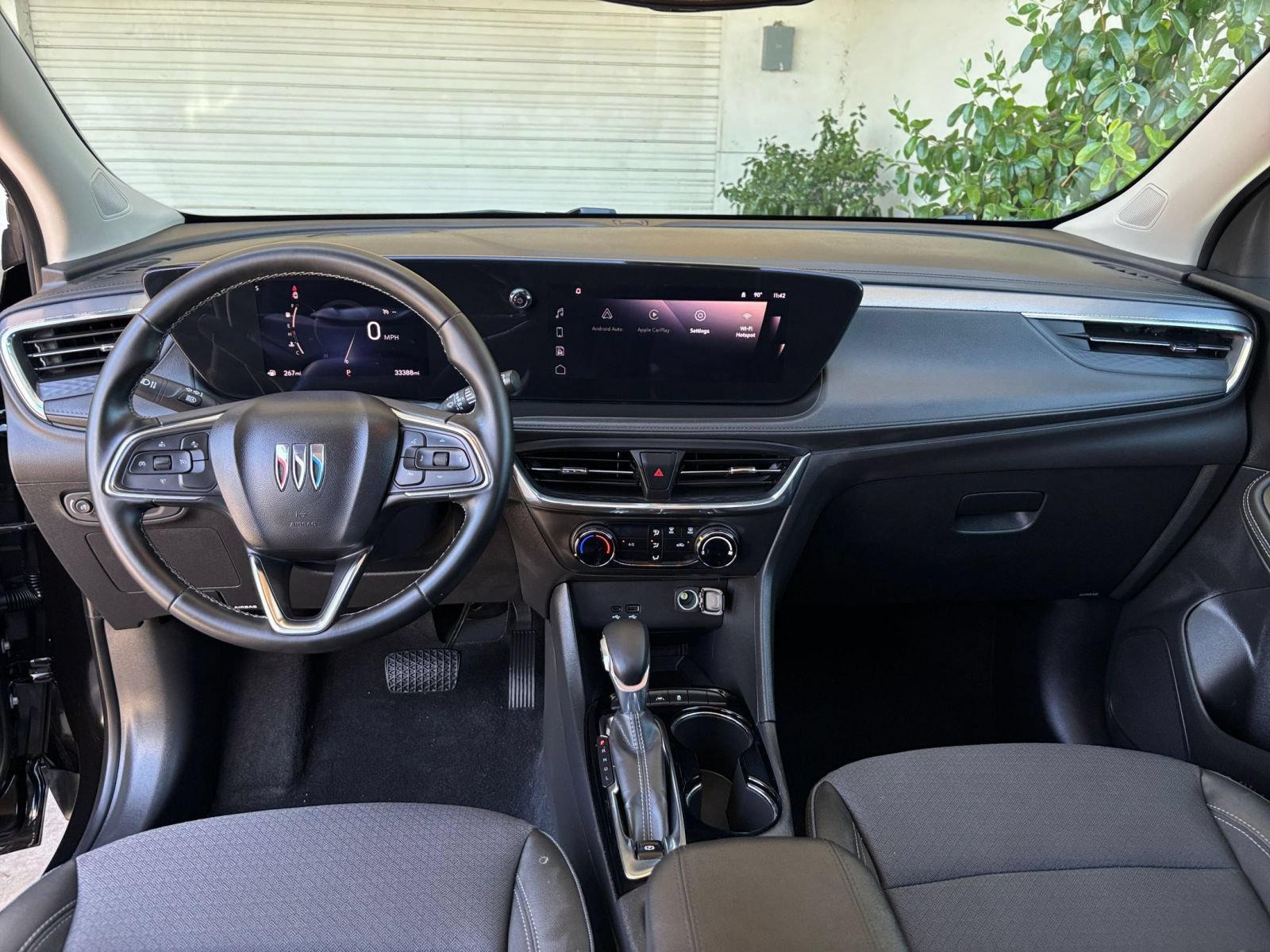 Used 2025 Buick Encore GX Preferred AWD/4WD image 32