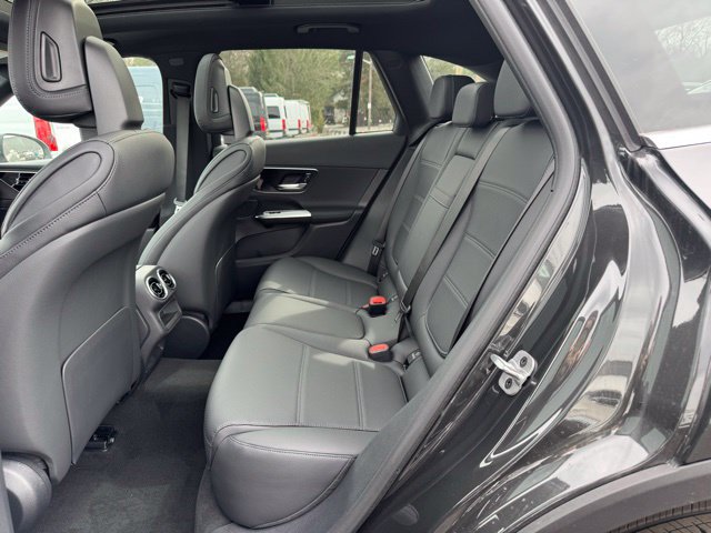 Used 2026 Mercedes-Benz GLC 300 4MATIC image 13