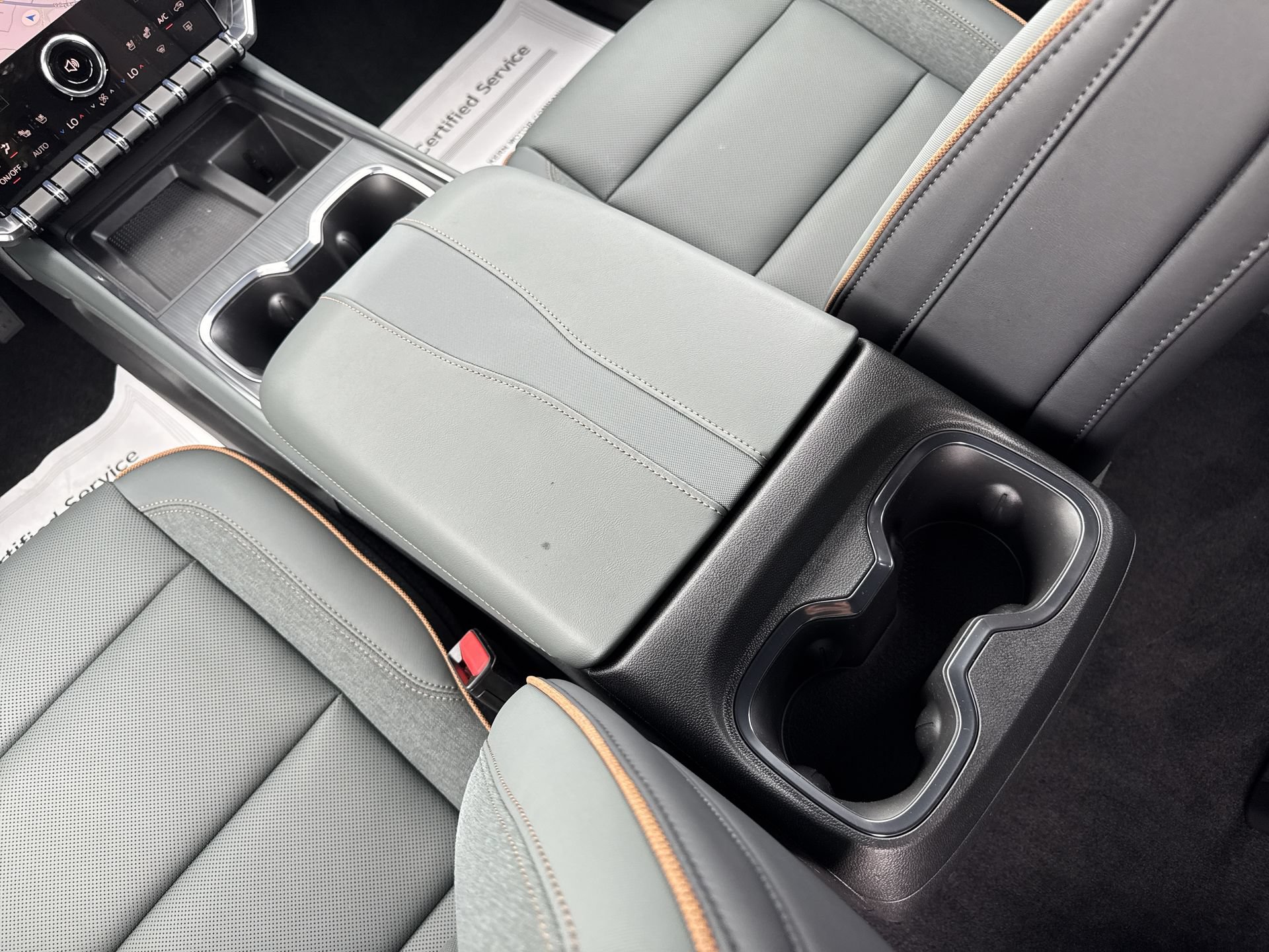 New 2026 GMC Acadia AT4 w/ Luxury Package AWD/4WD image 23