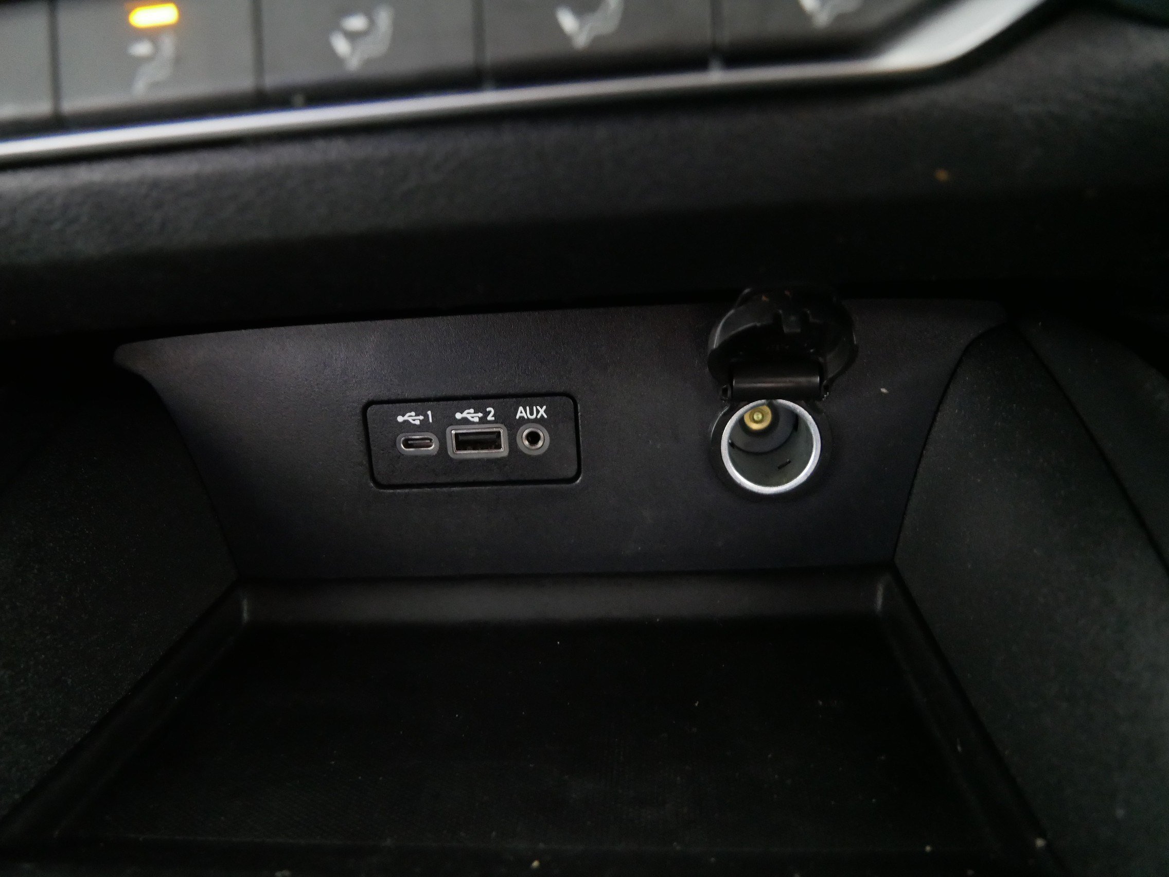 Used 2025 Nissan Altima 2.5 SV FWD image 30