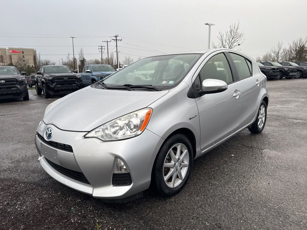 Used 2014 Toyota Prius C Three image 2