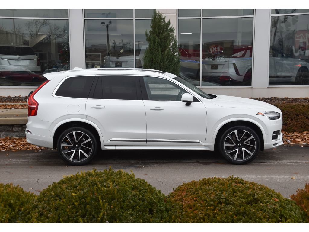 Certified 2023 Volvo XC90 B5 Plus image 3