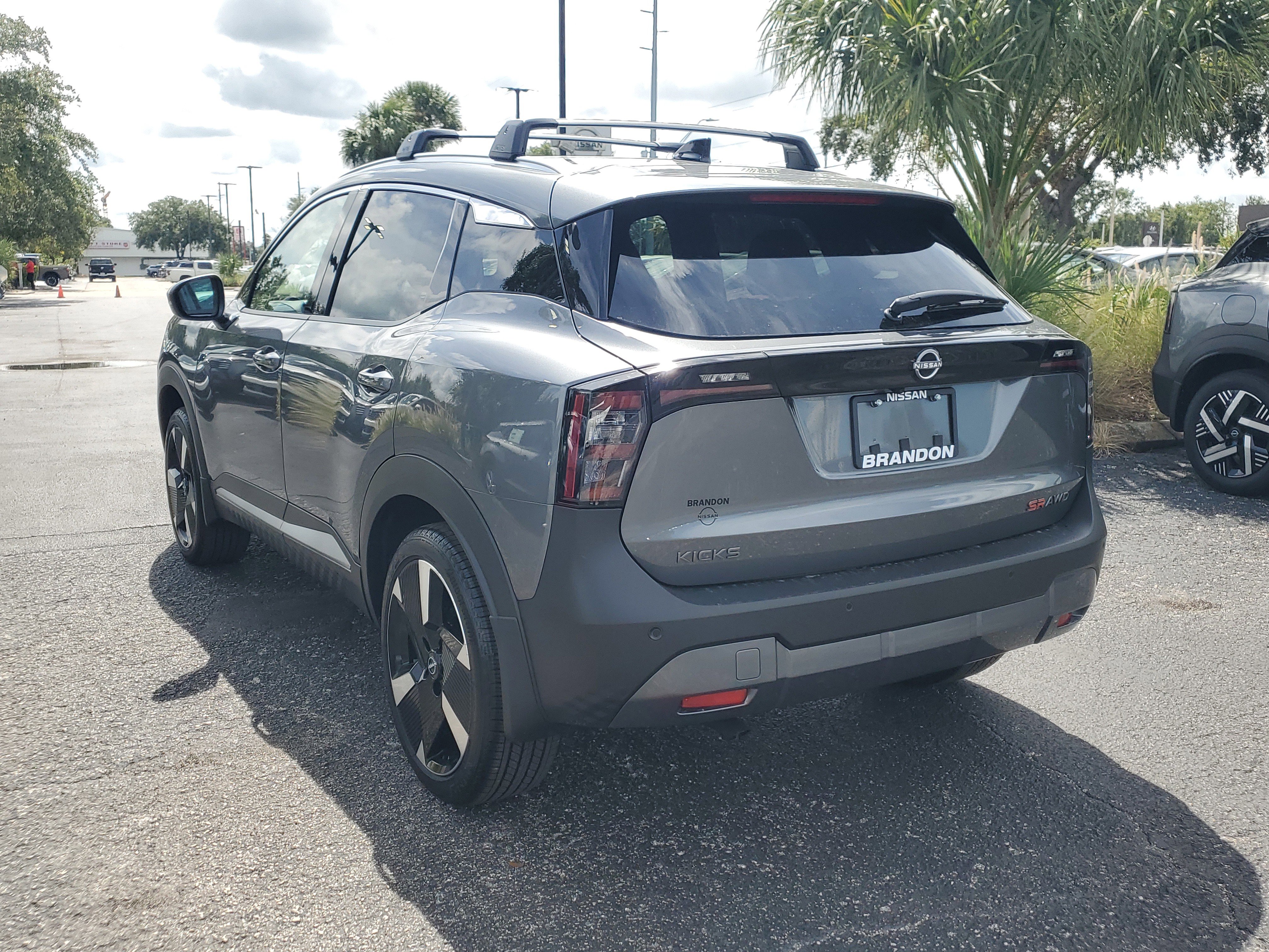 New 2026 Nissan Kicks SR w/ SR Premium Package image 5