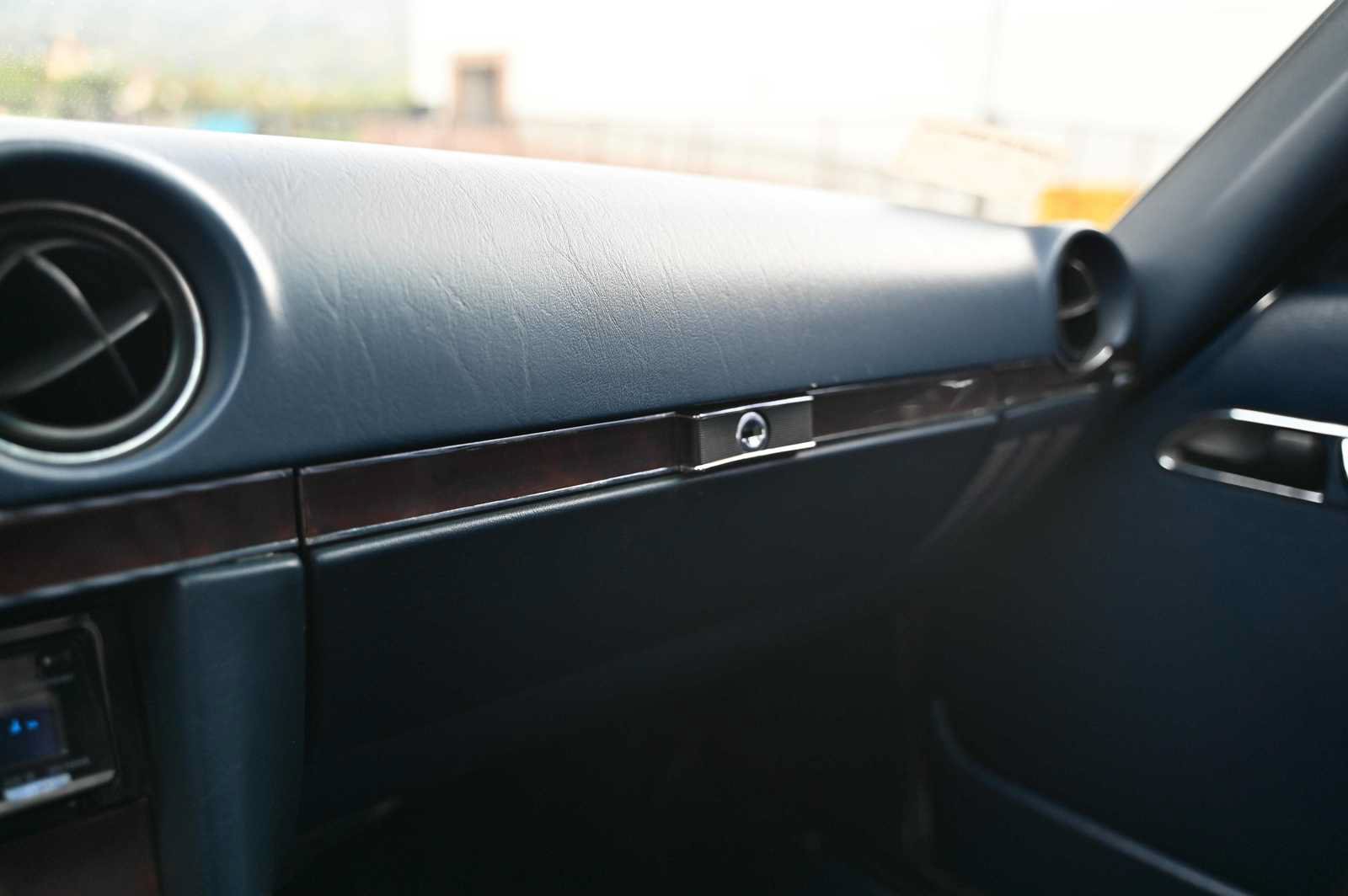 Used 1989 Mercedes-Benz 560 SL image 24