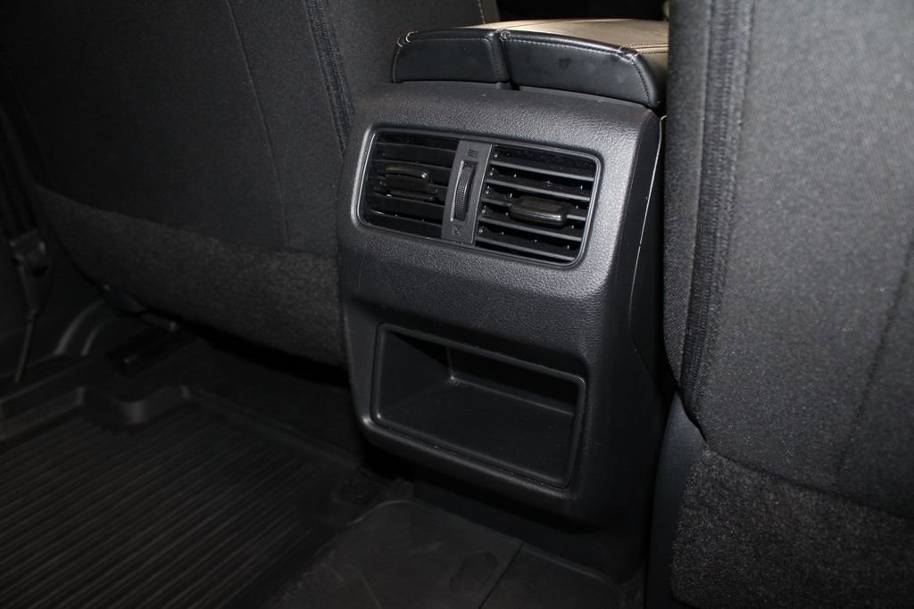 Used 2023 Nissan Rogue S image 31