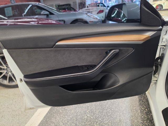 Used 2021 Tesla Model 3 Standard Range Plus RWD image 21