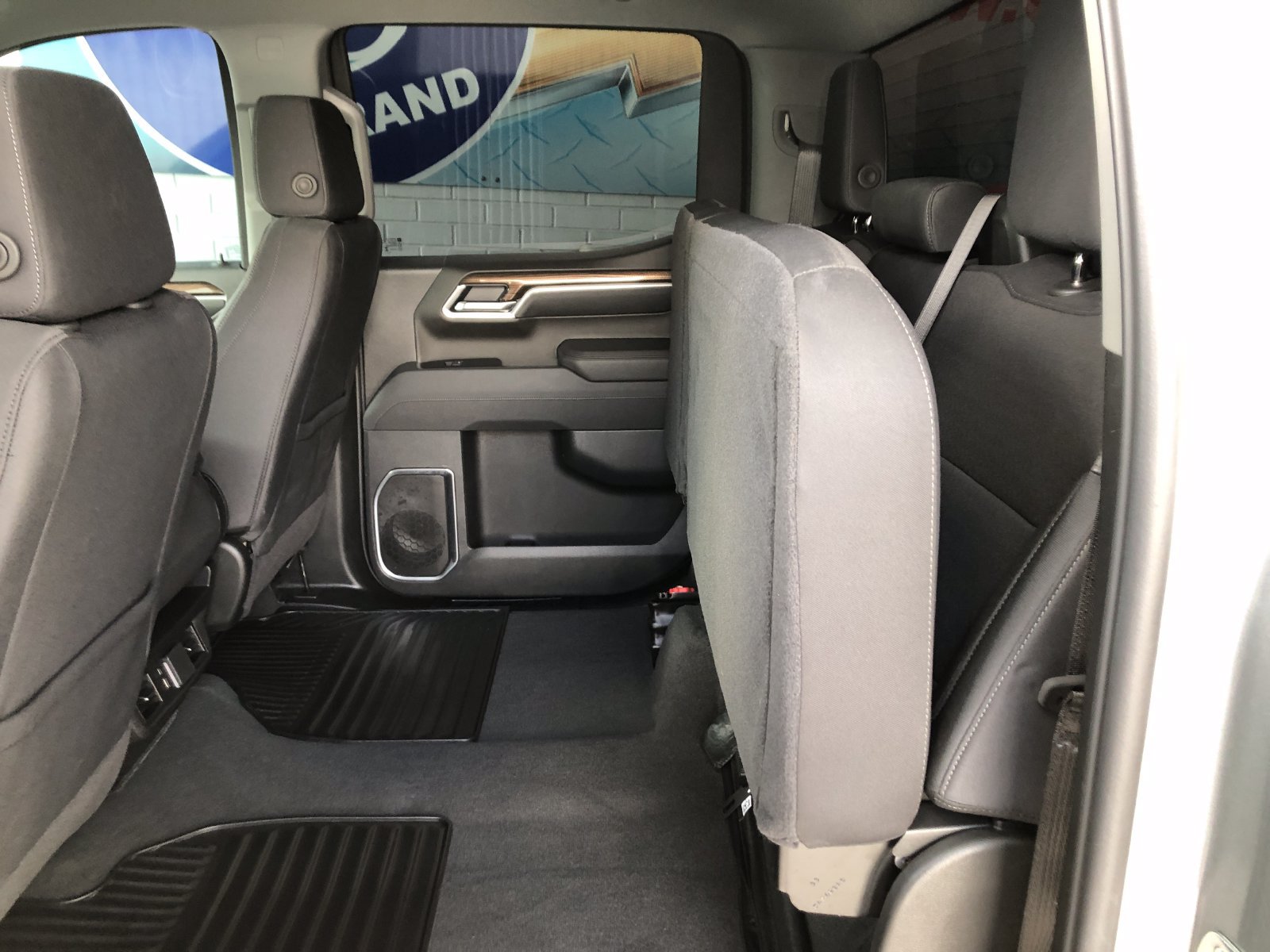 Used 2026 Chevrolet Silverado 1500 LT AWD/4WD image 11
