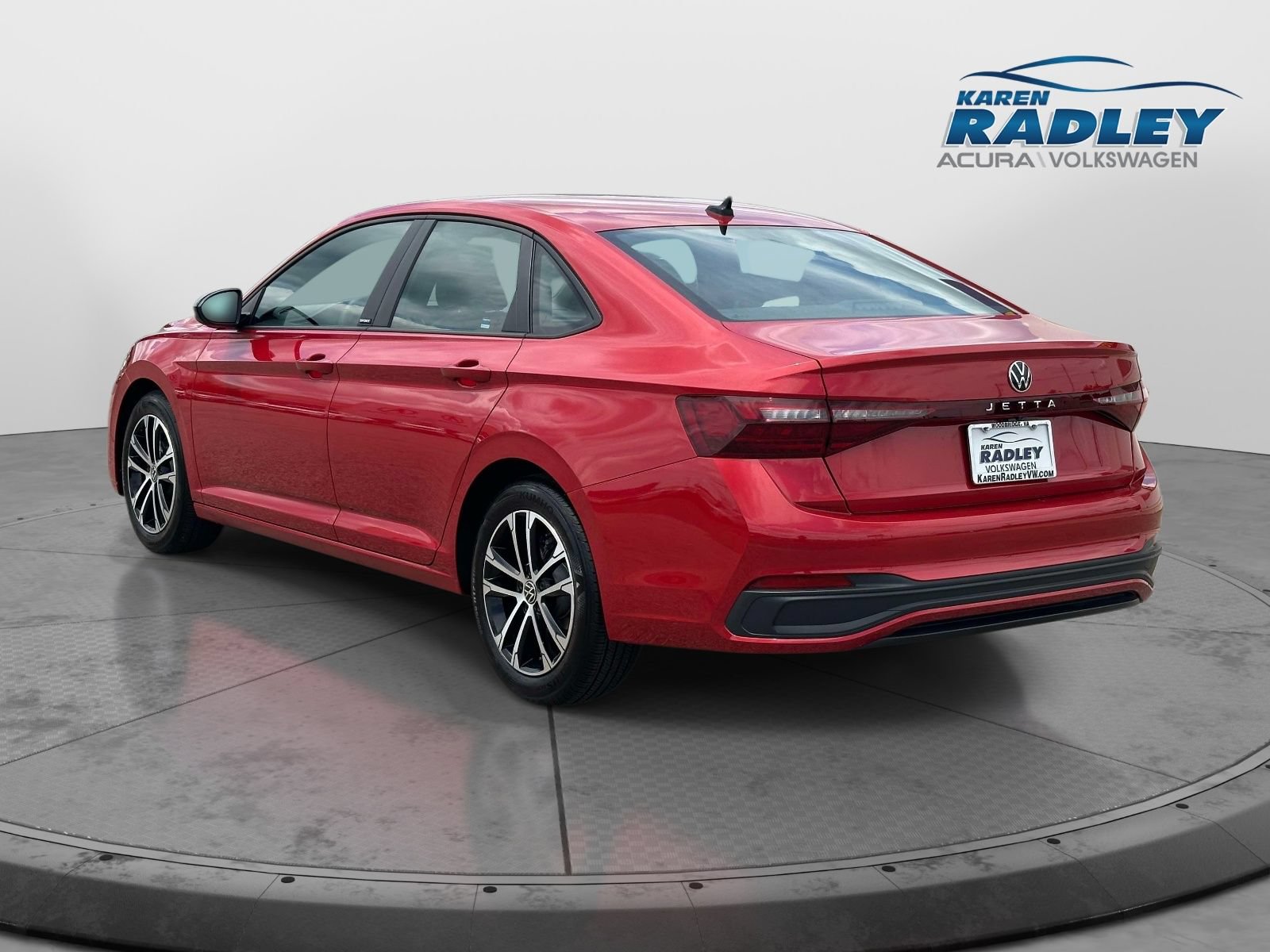 Certified 2025 Volkswagen Jetta Sport FWD image 4