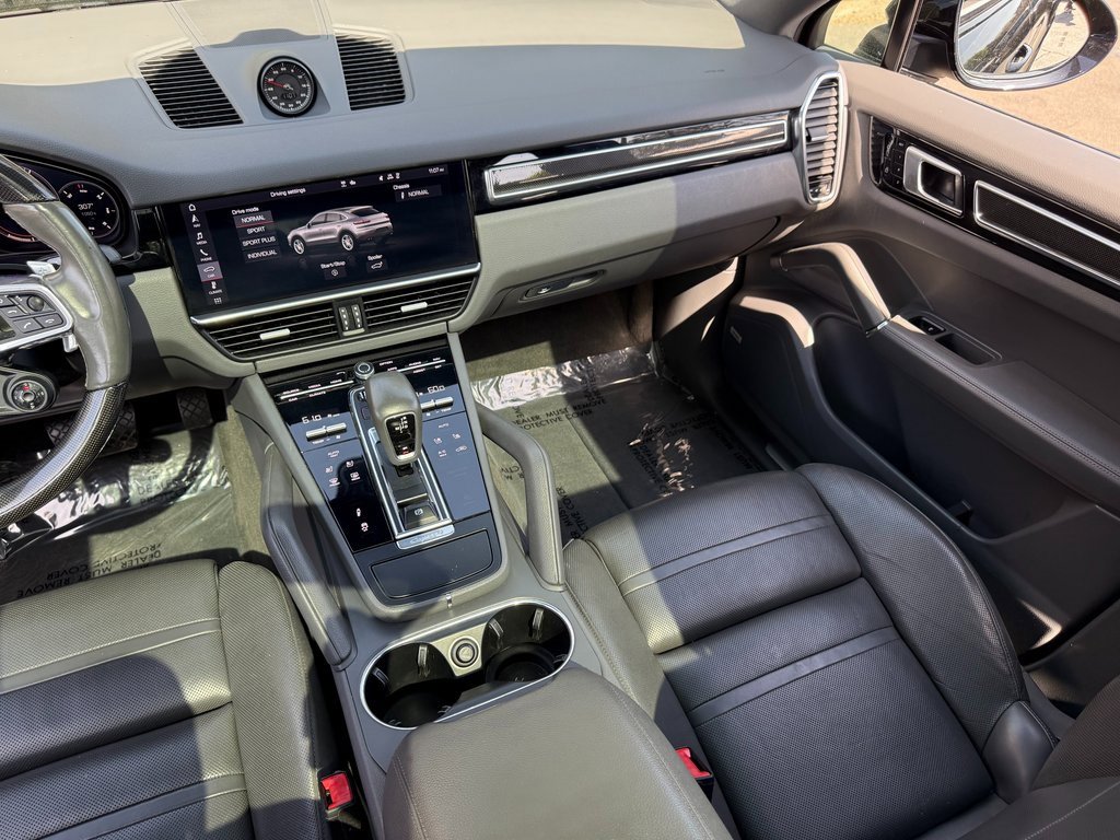 Used 2020 Porsche Cayenne image 40