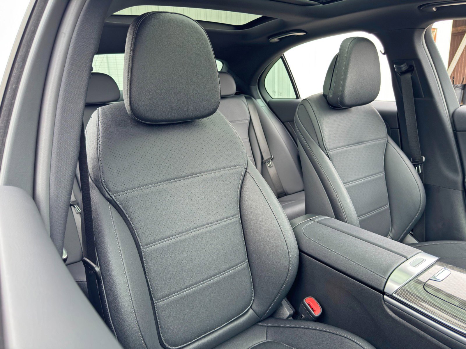 Used 2022 Mercedes-Benz C 300 Sedan image 42