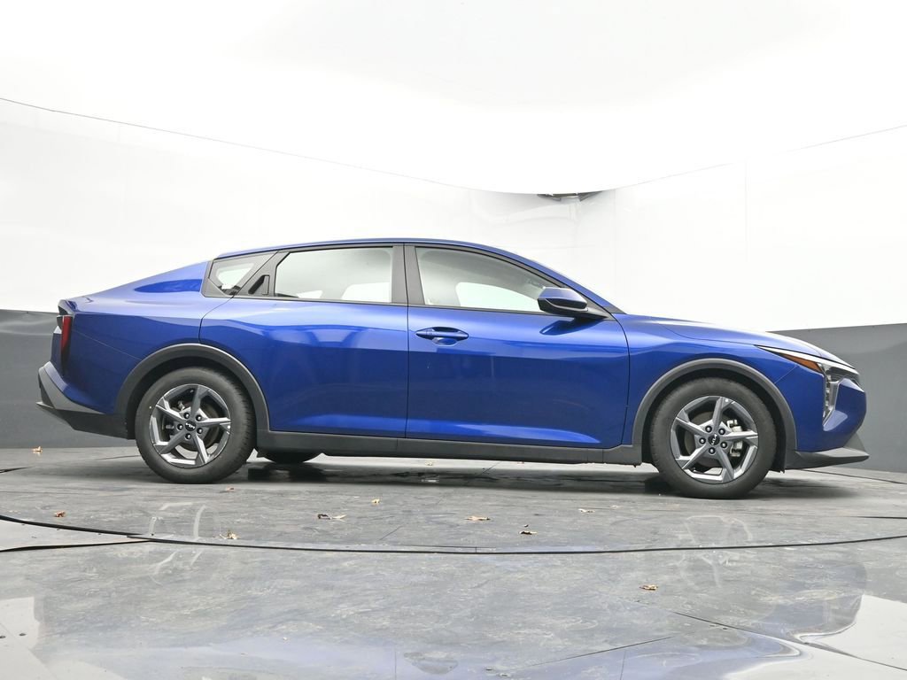 Used 2025 Kia K4 LXS FWD image 53
