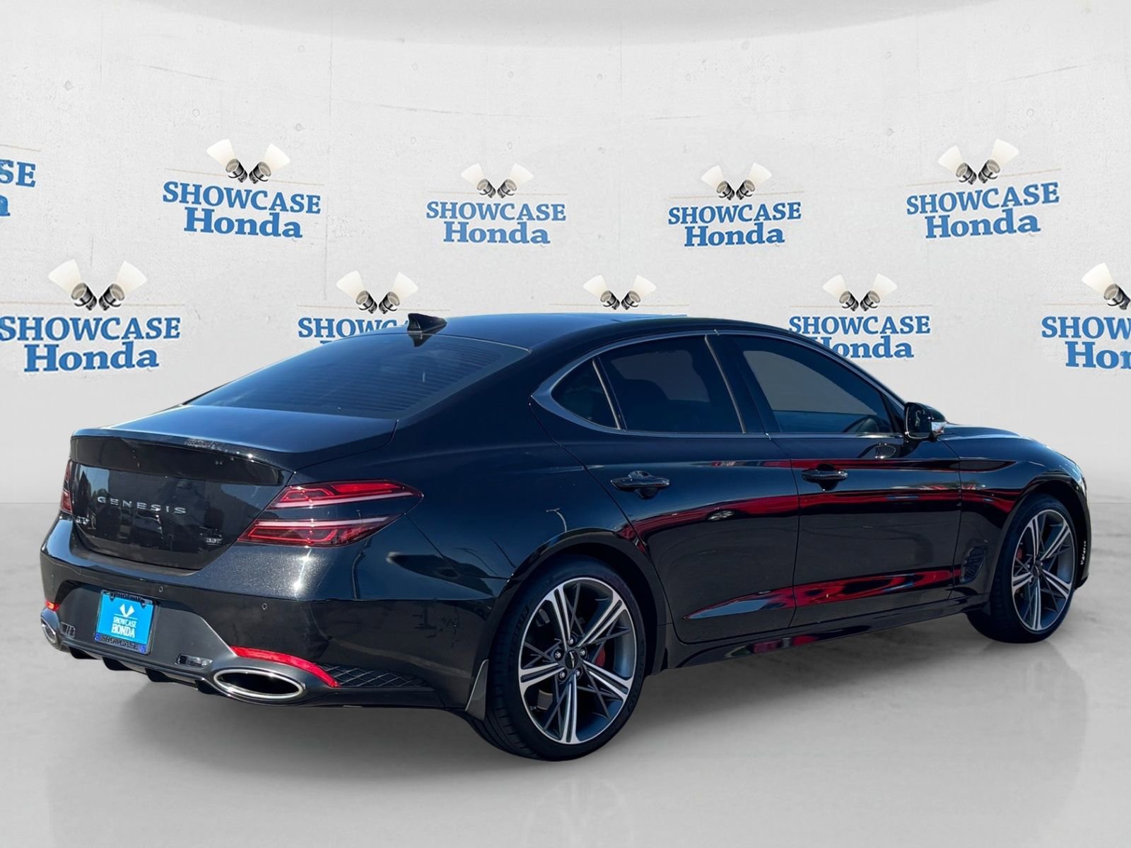 Used 2024 Genesis G70 3.3T Advanced w/ Sport Prestige Package image 8