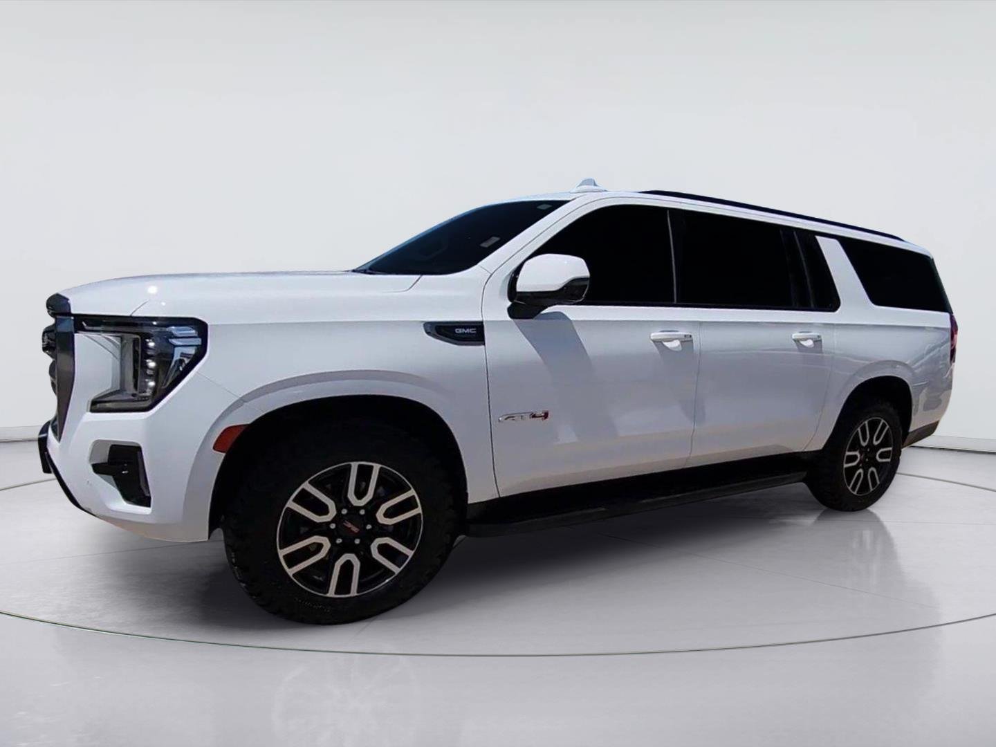 Certified 2024 GMC Yukon XL AT4 w/ Technology Package AWD/4WD image 4