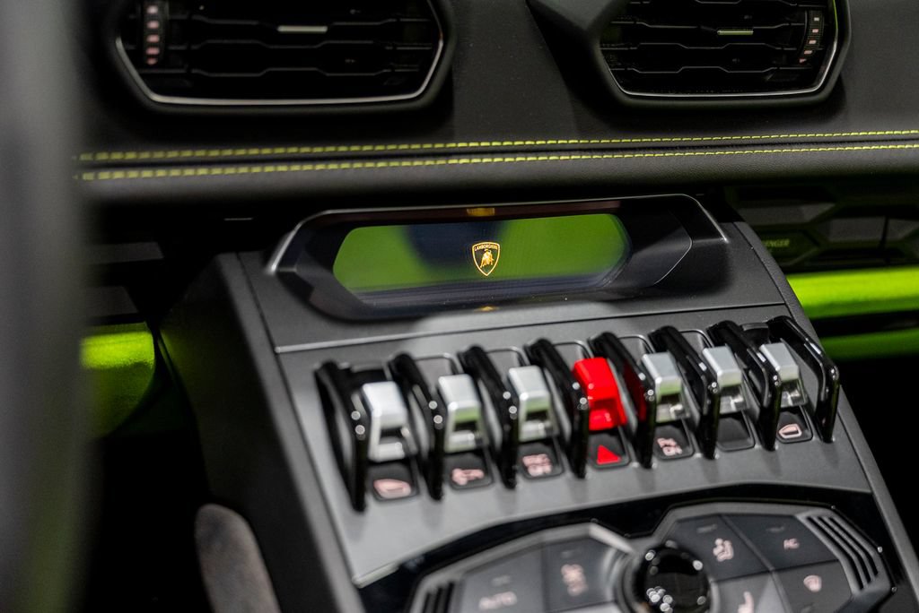 Used 2016 Lamborghini Huracan LP 610-4 AWD/4WD image 61