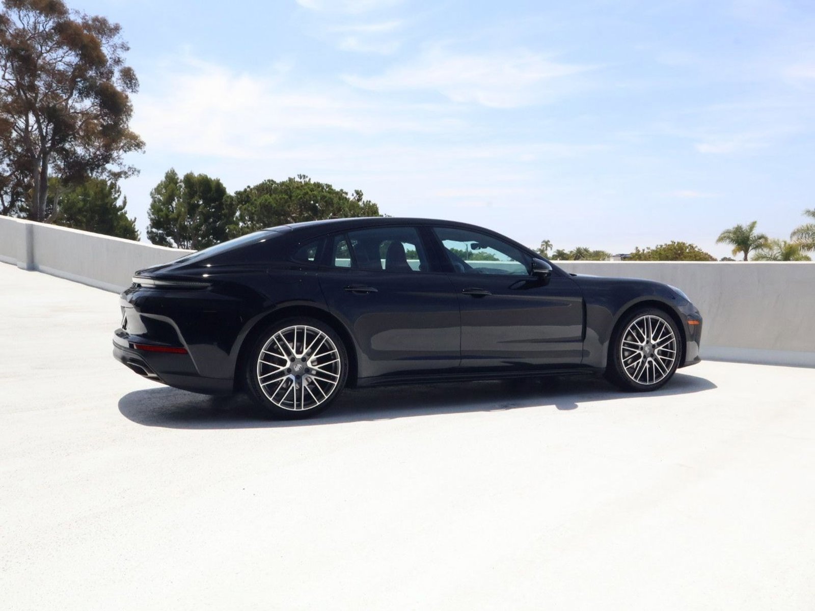 Certified 2025 Porsche Panamera 4 AWD/4WD image 8
