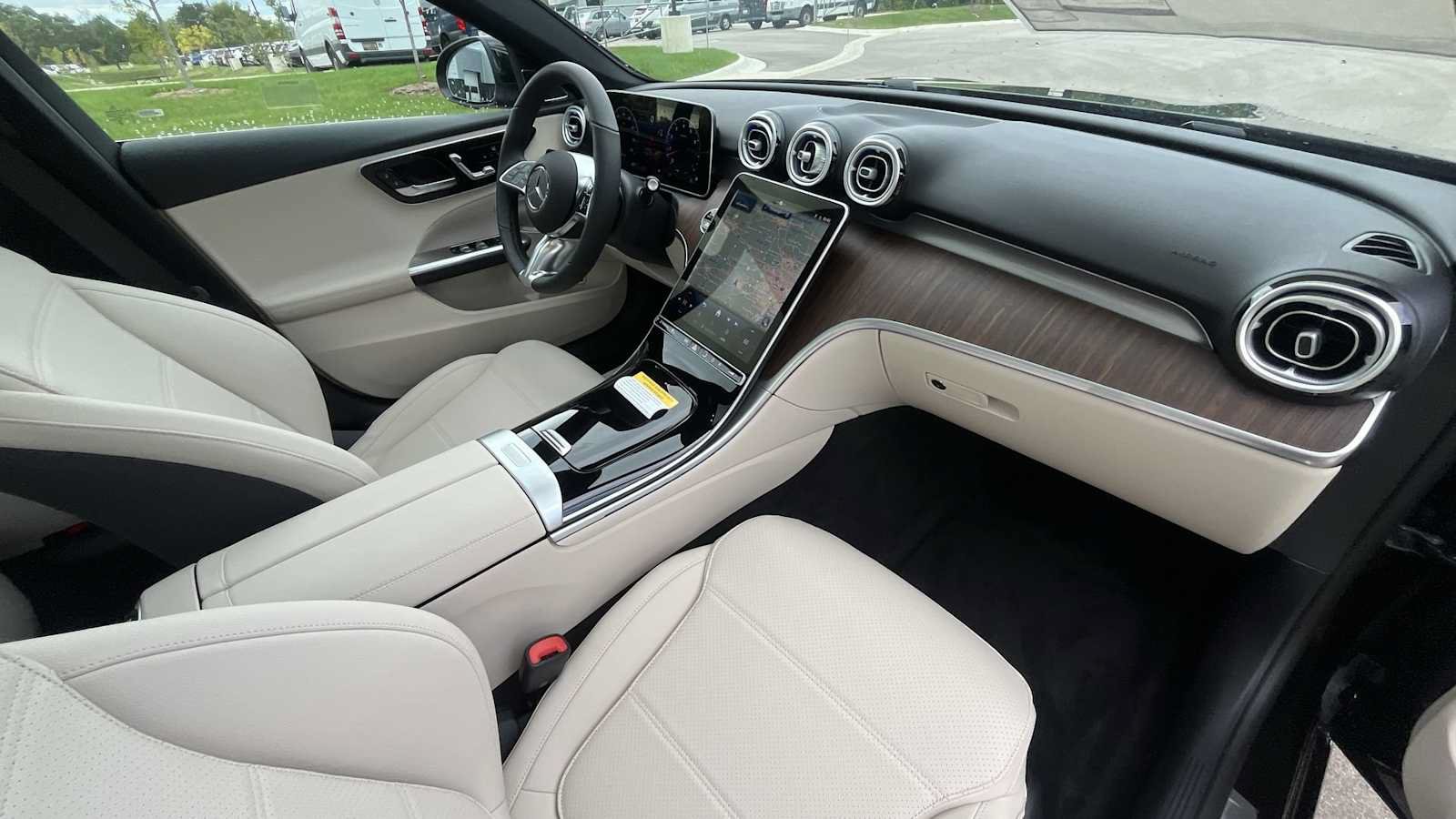New 2026 Mercedes-Benz C 300 4MATIC Sedan image 10