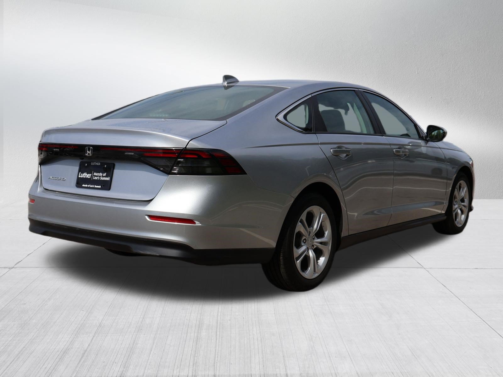 Used 2025 Honda Accord LX image 6
