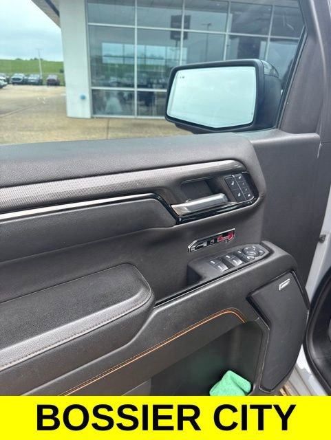 Used 2024 GMC Sierra 1500 AT4 w/ AT4 Premium Package AWD/4WD image 11