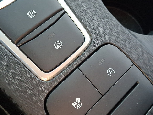 Certified 2022 Ford Escape SEL FWD image 25
