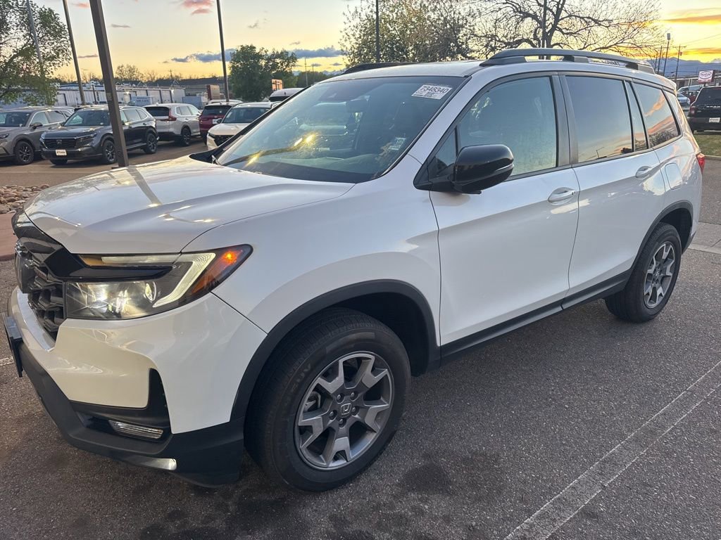 Used 2023 Honda Passport TrailSport image 2