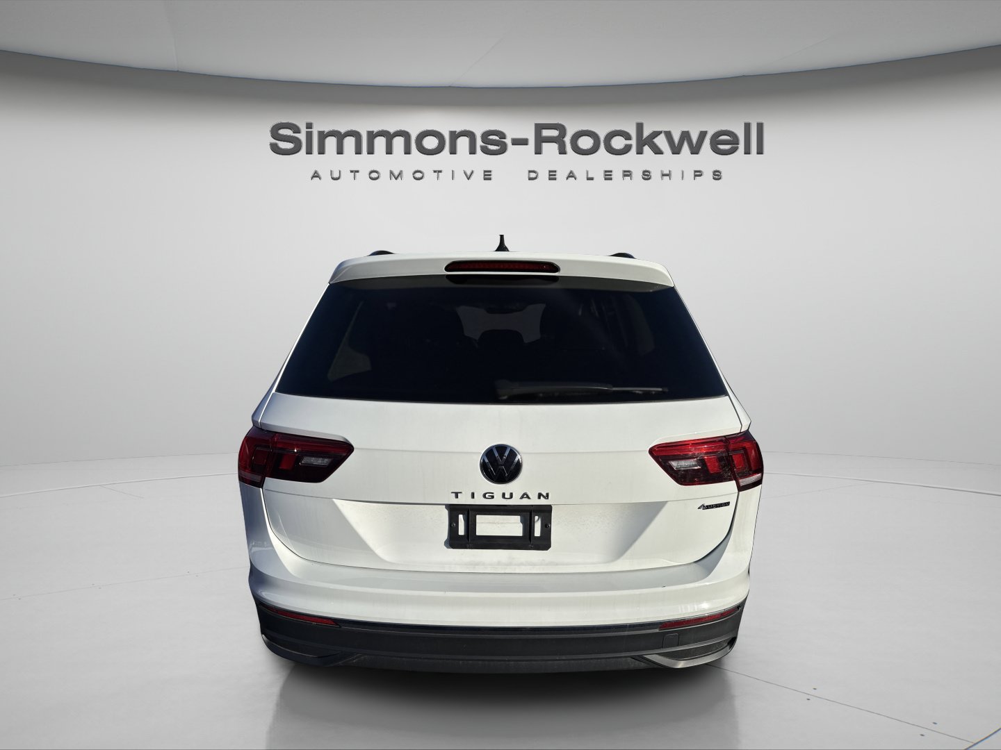 Used 2023 Volkswagen Tiguan S AWD/4WD image 3