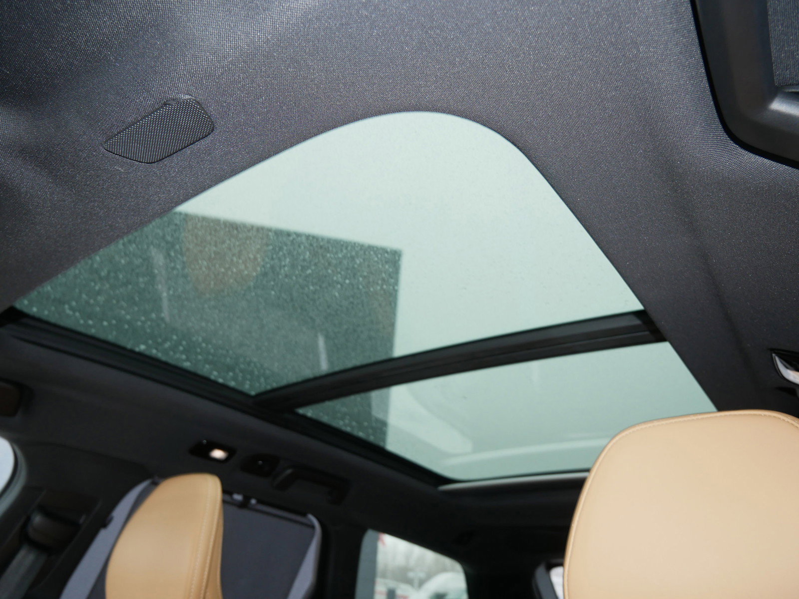 Certified 2024 Volvo V90 B6 Cross Country Ultimate w/ Protection Package Premier image 24