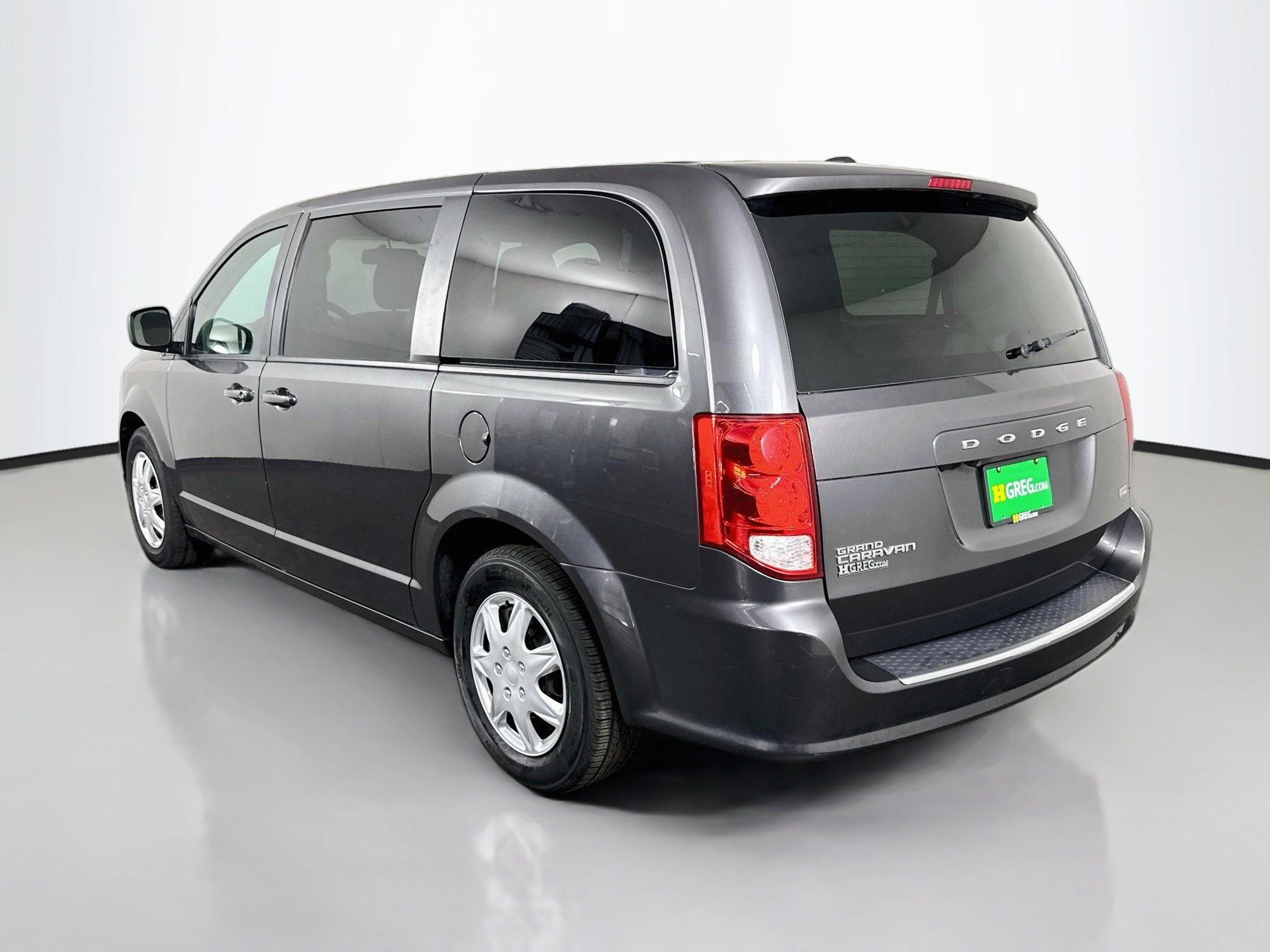 Used 2018 Dodge Grand Caravan SE w/ UConnect Hands-Free Group FWD image 7